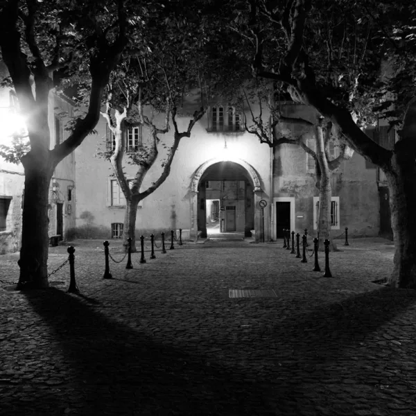 Bernard Crampon Photography - DNG 2009 06 14 Villeneuve Night shots_0026